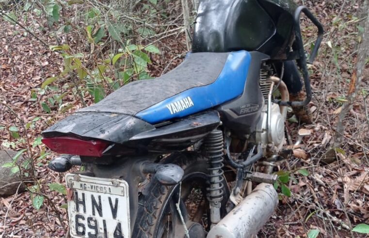 Moto furtada na última semana é encontrada no Morro do Pintinho