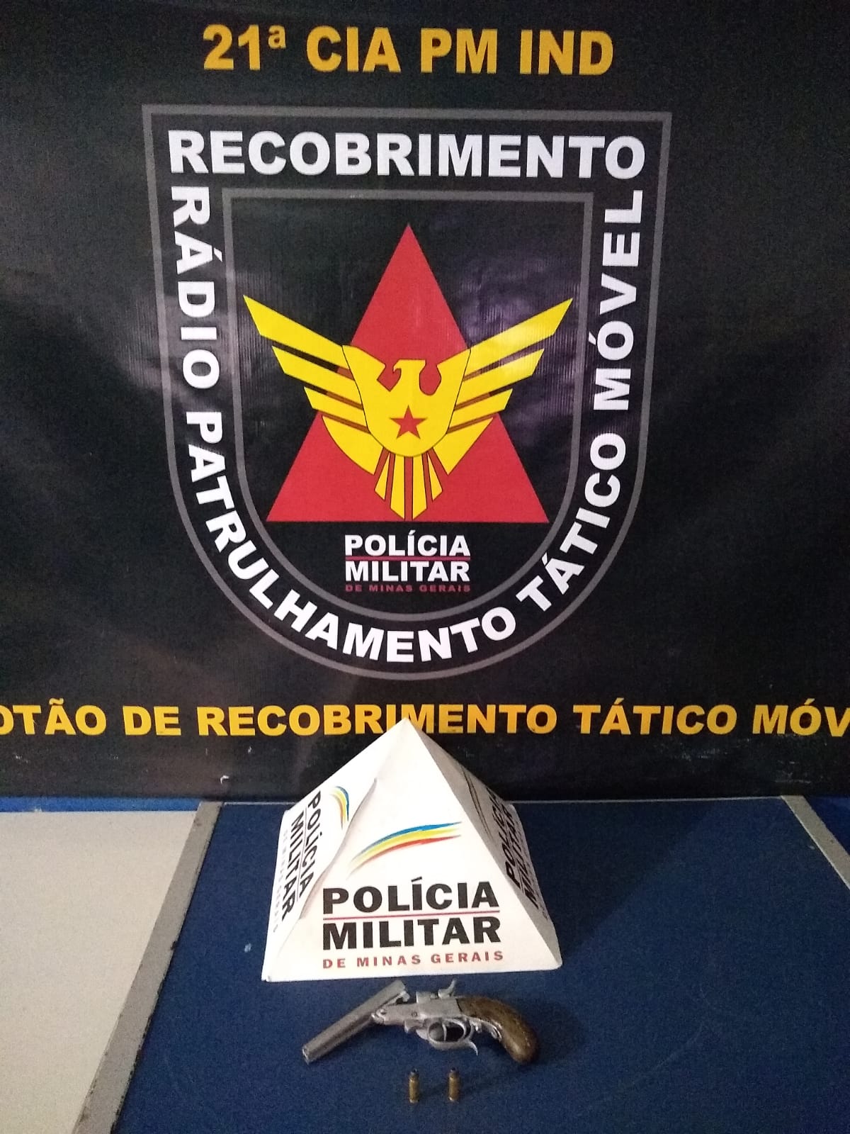 Homem é preso por porte ilegal de arma de fogo, em Ponte Nova
