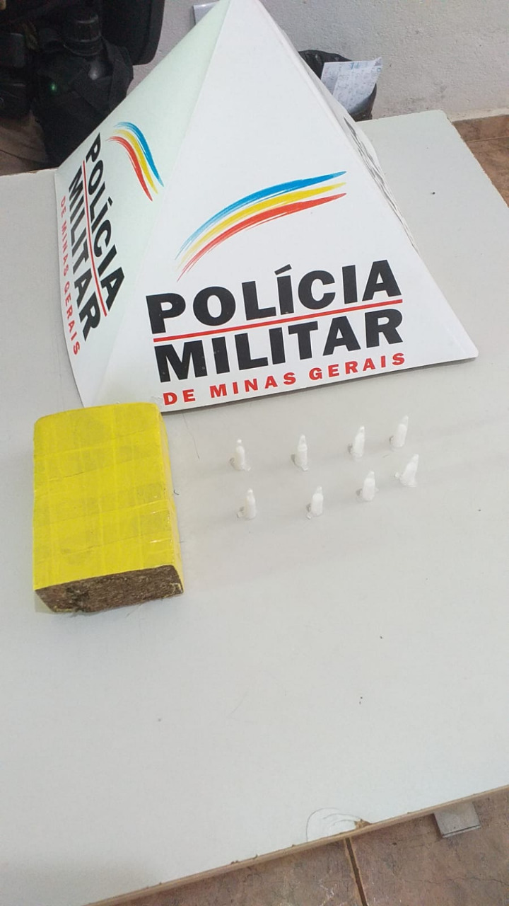 Jovem de 23 anos é preso por tráfico de drogas em Cajuri