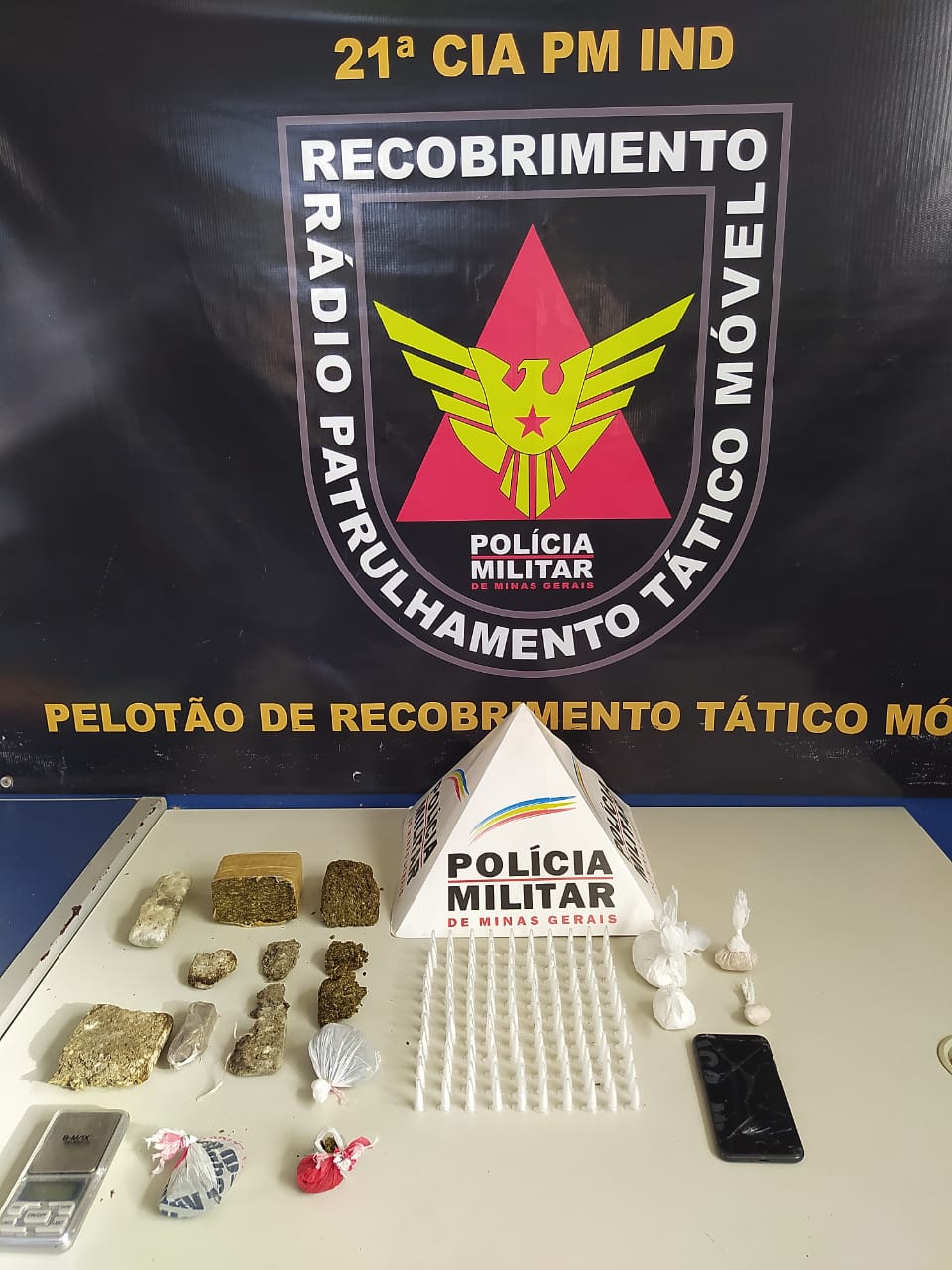 ‘Operação Impacto I’ mobiliza 50 PM’s e apreende drogas e armas em Ponte Nova