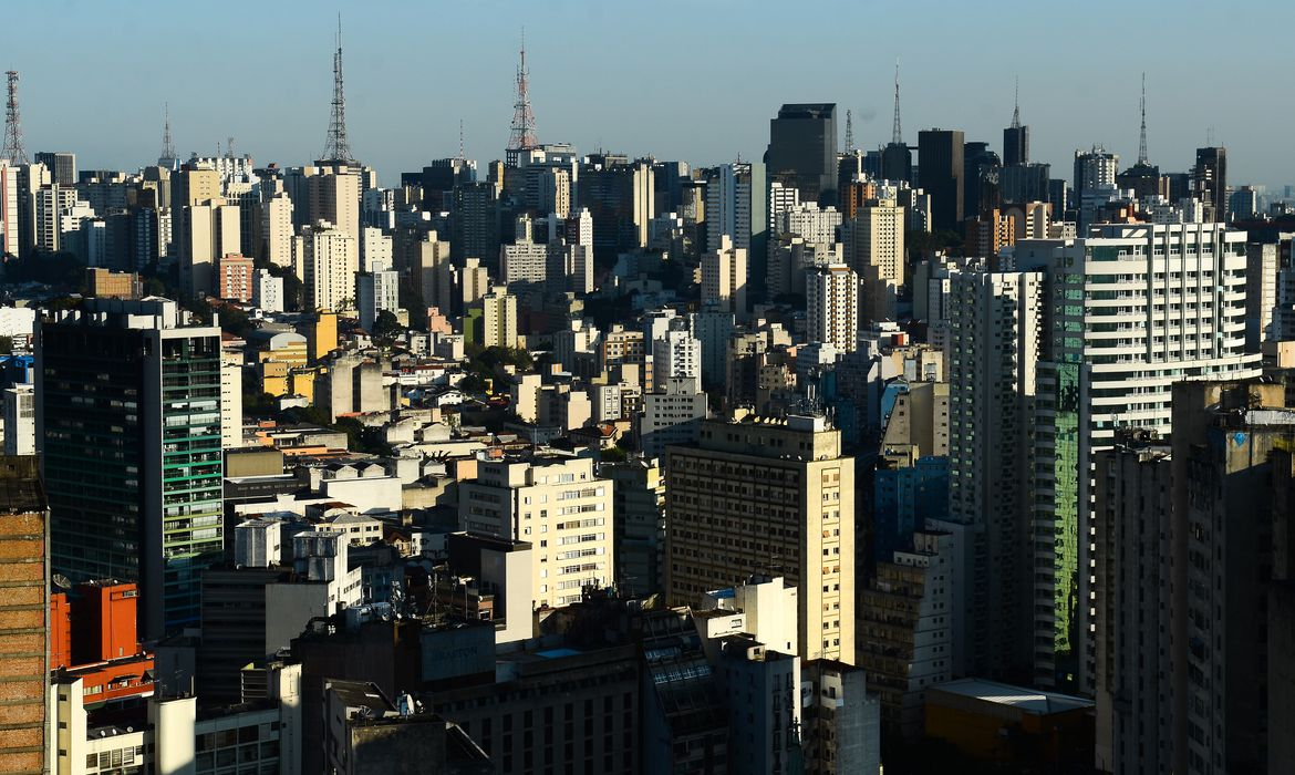 Valor de aluguéis residenciais fecham 2022 com alta de 8,25%, diz FGV