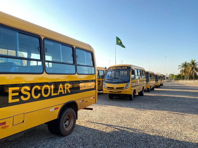 Motoristas de escolares devem se regularizar na Diretran