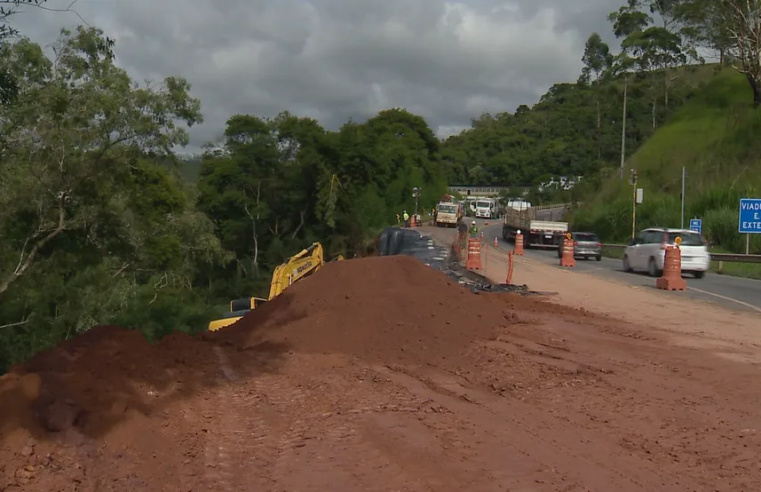 Estradas com pontos de interdição devido às fortes chuvas na Zona da Mata e Vertentes; confira