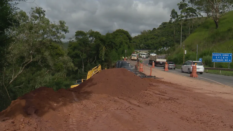 Estradas com pontos de interdição devido às fortes chuvas na Zona da Mata e Vertentes; confira