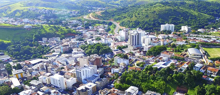 PM apreende drogas mas suspeitos conseguem fugir, em Visconde do Rio Branco