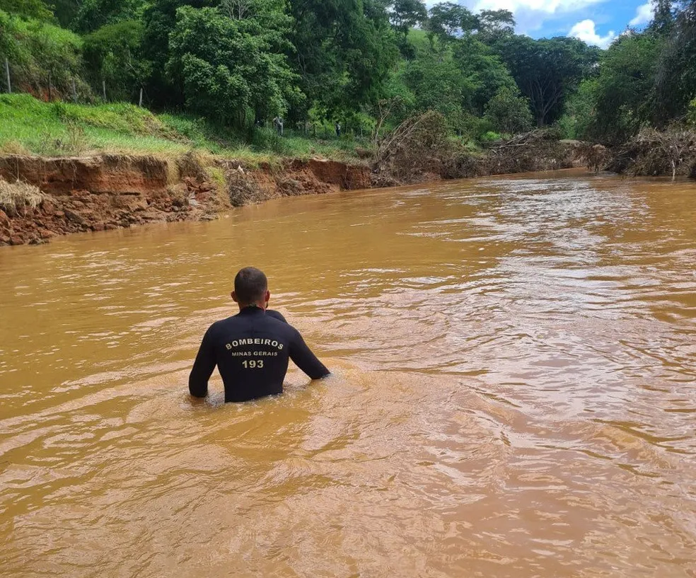 Encontrados corpos de irmãos que se afogaram em cachoeira, em Guarani