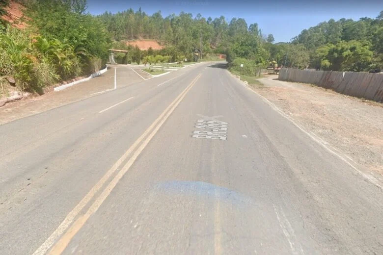 Adolescente morre em capotamento de carro na MGC-265, entre Ubá e Tocantins