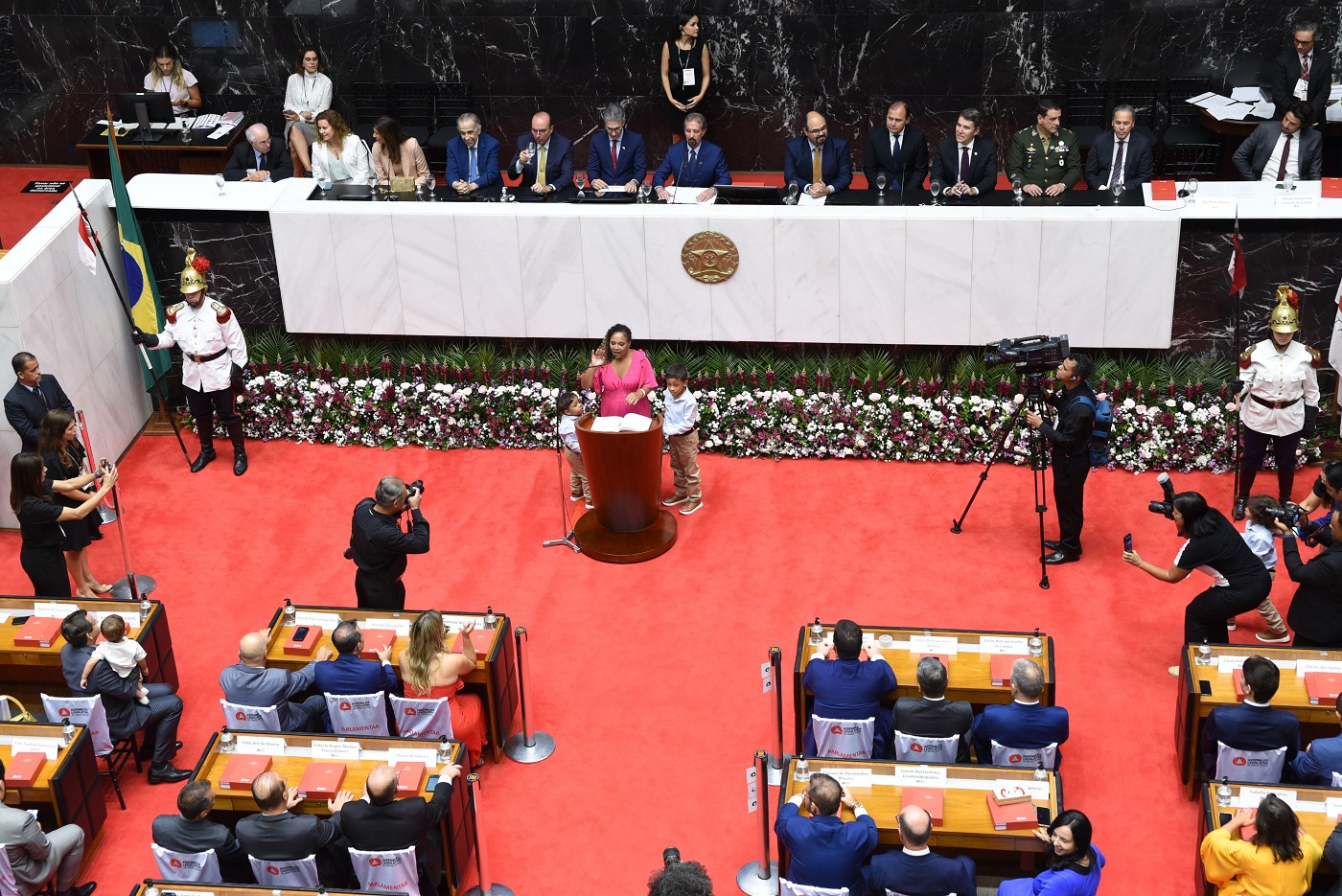 Posse de deputados marca início da 20ª Legislatura na ALMG