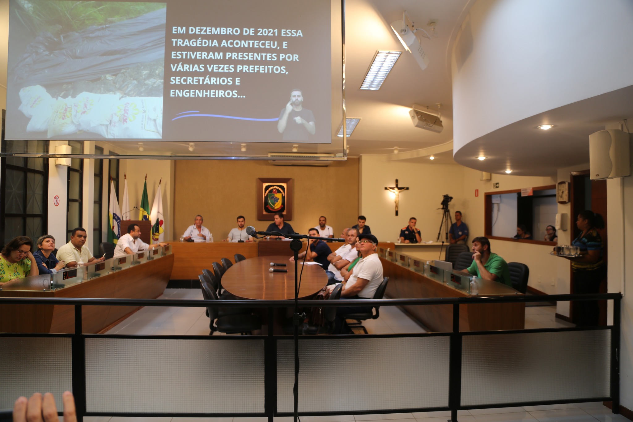 Audiência na Câmara discute obras em andamento em Viçosa