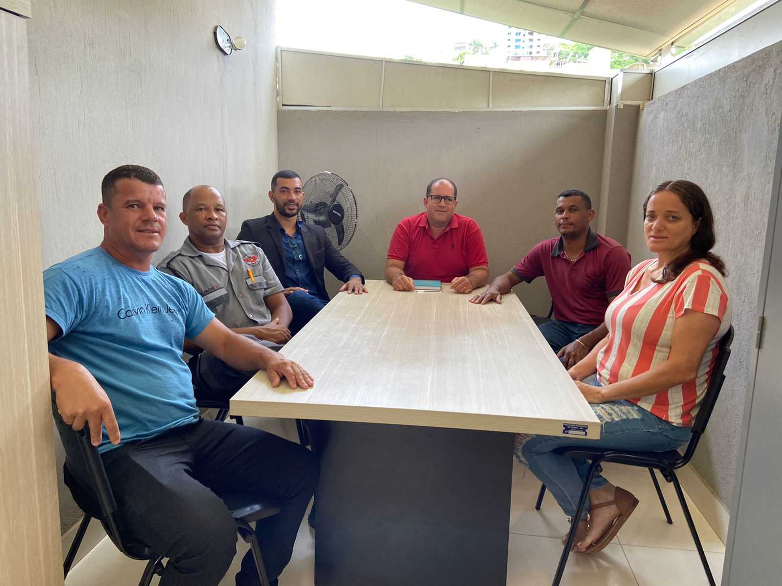 Diretorias de Trânsito e da Associação de Taxistas de Viçosa fazem reunião; veja detalhes
