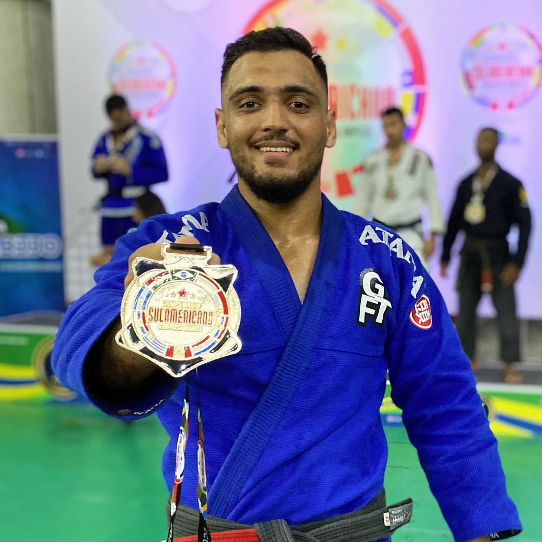 Atleta viçosense conquista Campeonato Sulamericano de Jiu-Jitsu