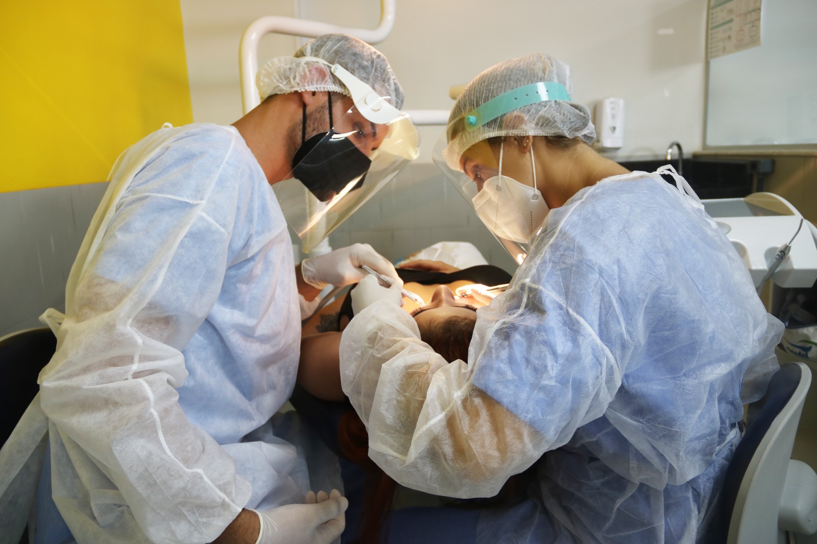 Univiçosa oferece serviços odontológicos a baixo custo para moradores de Viçosa e região