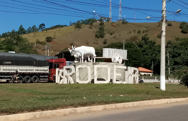 Padaria é alvo de assalto à mão armada em Rodeiro; R$ 8 mil foram levados