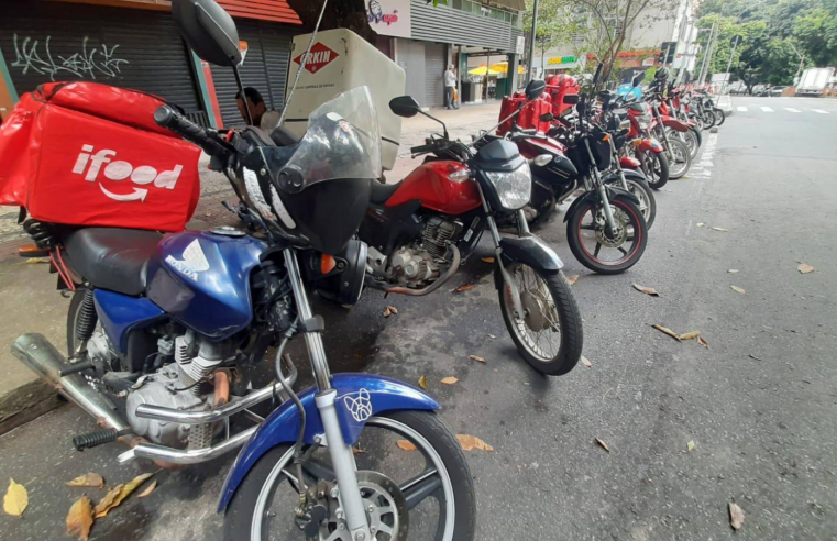 Greve dos motoboys em Viçosa não tem prazo para acabar; classe busca apoio para regularização