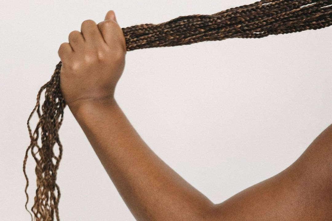 Anvisa proíbe venda de todas as pomadas modeladoras de cabelos