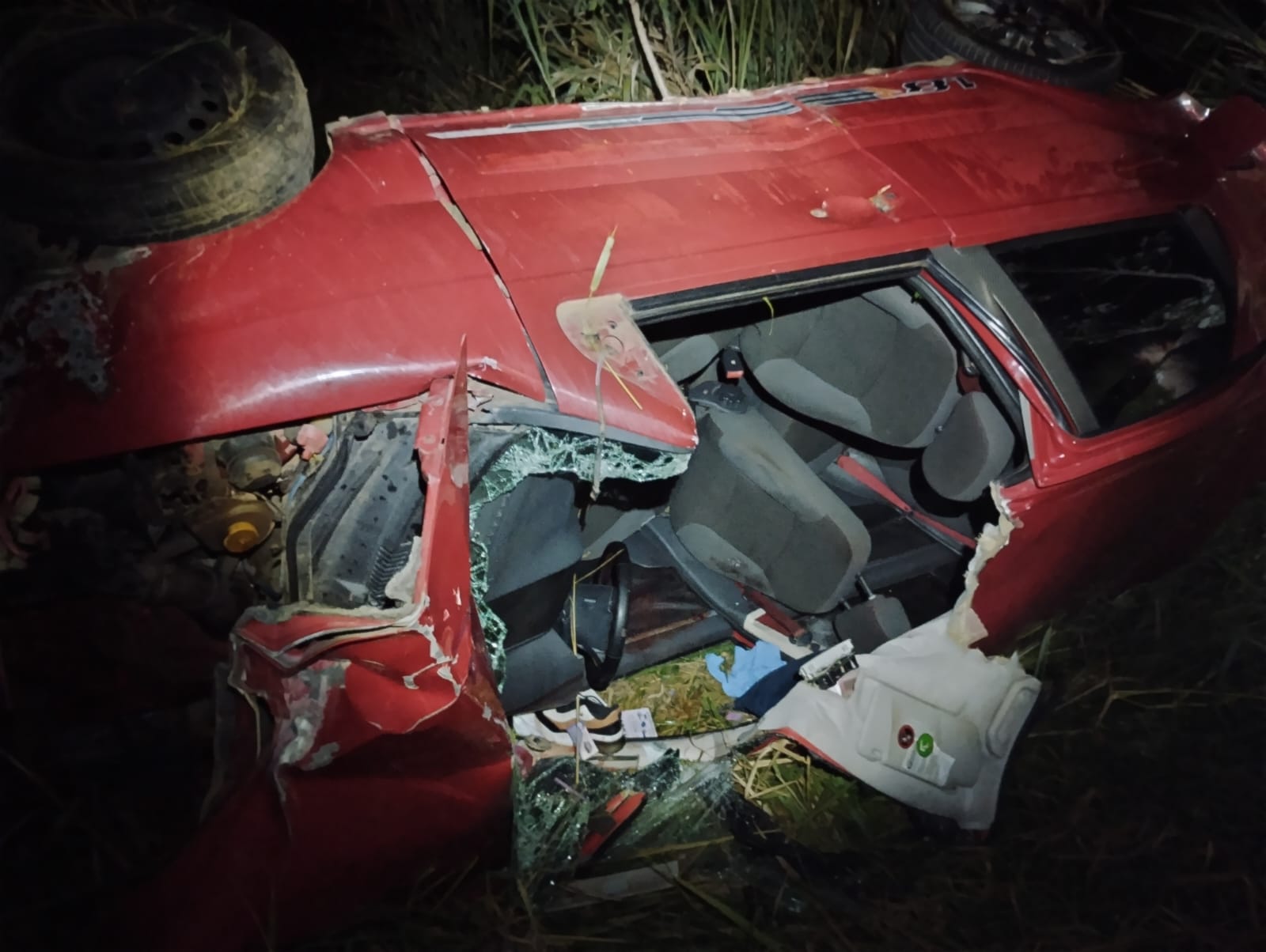 Região: criança morre após carro capotar em São Geraldo