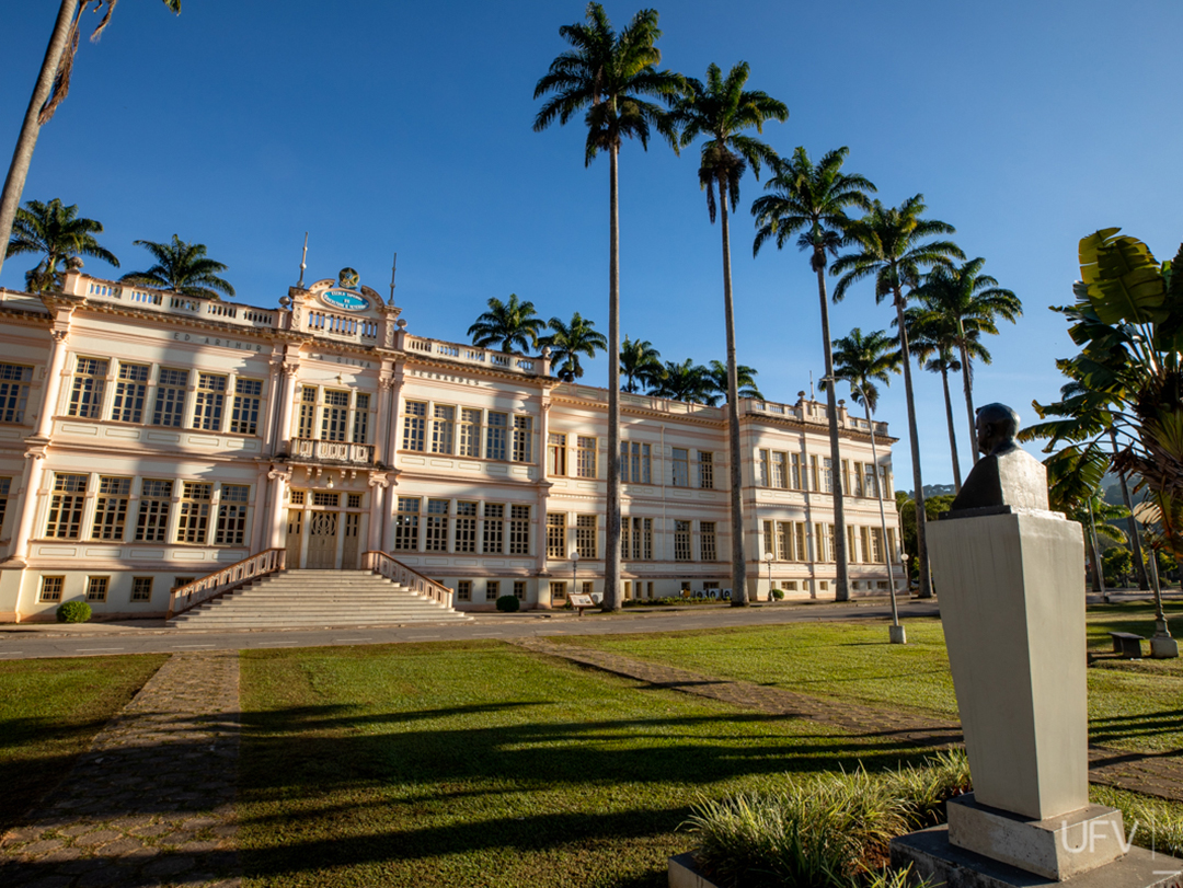 UFV ganha mais de 350 bolsas do MEC para formação de professores
