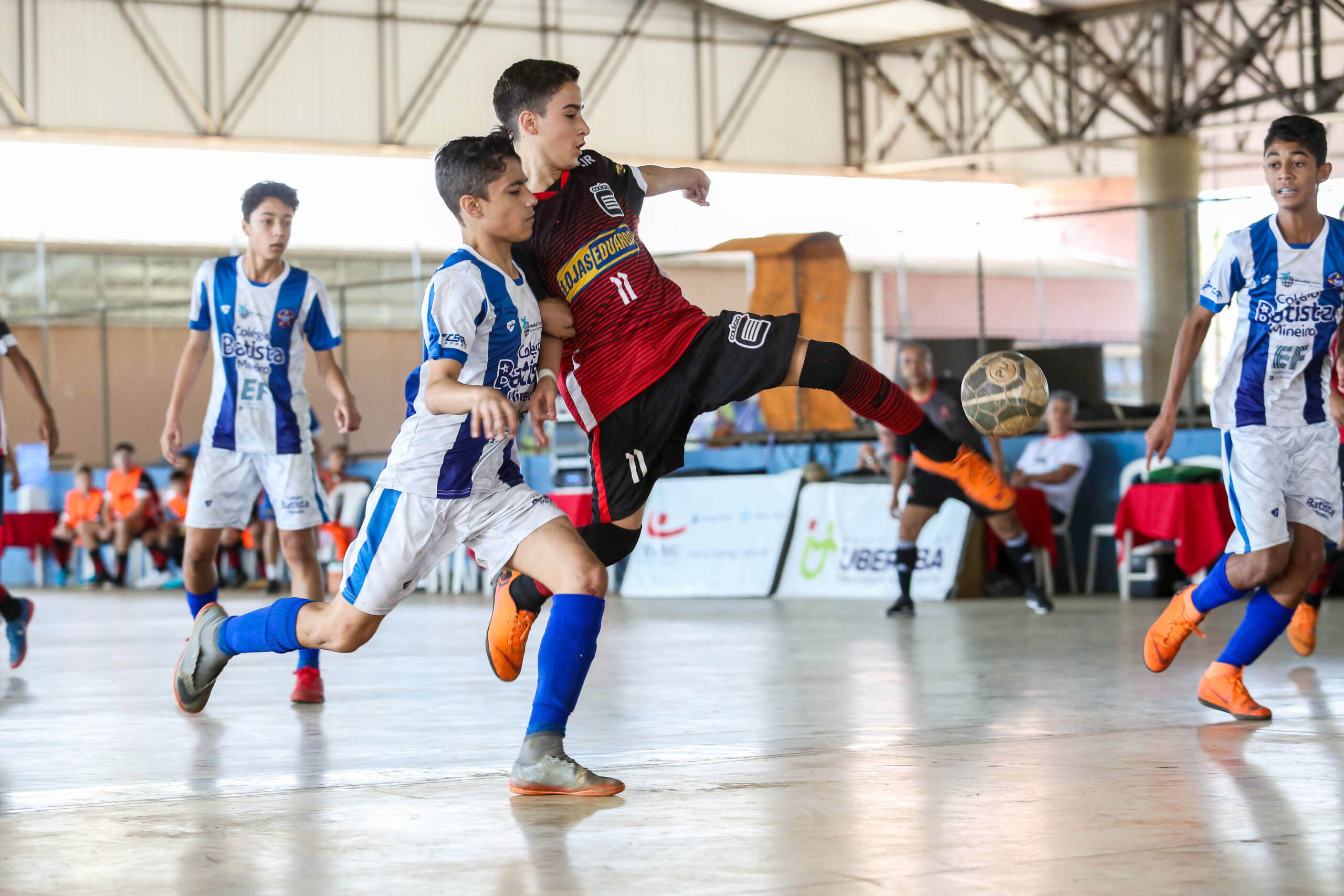 Equipes vicencianas estreiam com vitória na microrregional do JEMG 2023