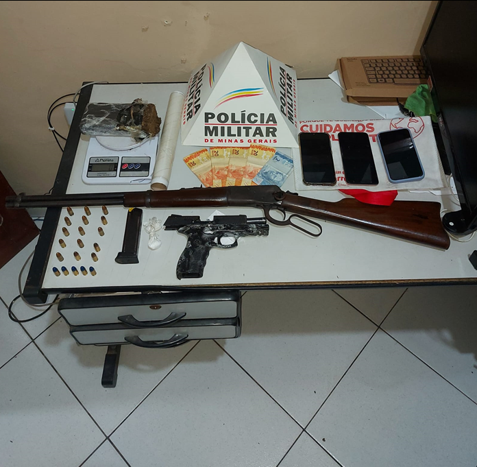 PM apreende armas de fogo na zona rural de Guidoval