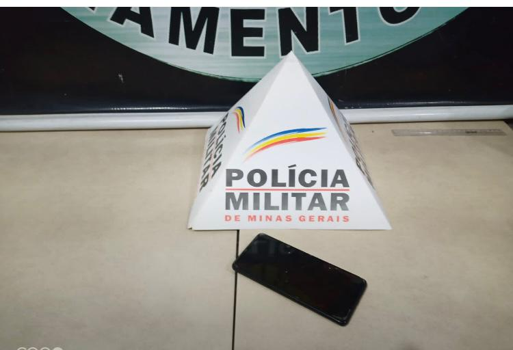 Estelionatário é preso e PM recupera celular no centro de Viçosa