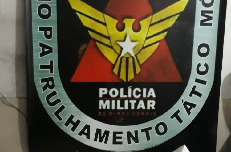 Operação da PM resulta na prisão de foragido e apreensão de drogas e armas