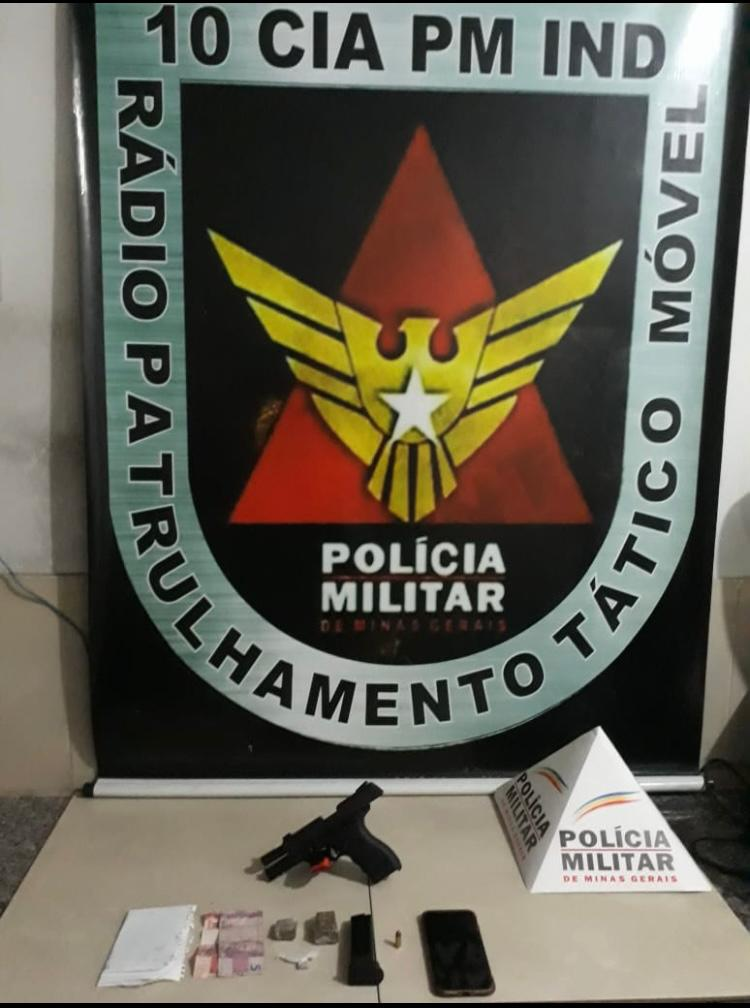 Operação da PM resulta na prisão de foragido e apreensão de drogas e armas