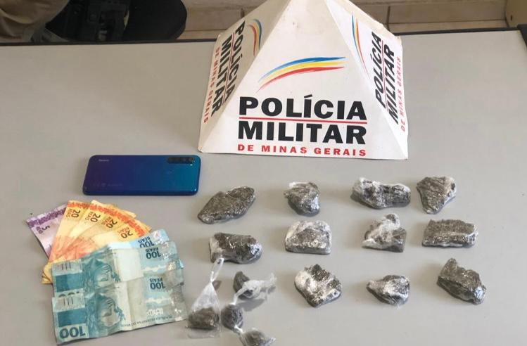 PM prende indivíduos com drogas e dinheiro em Ervália