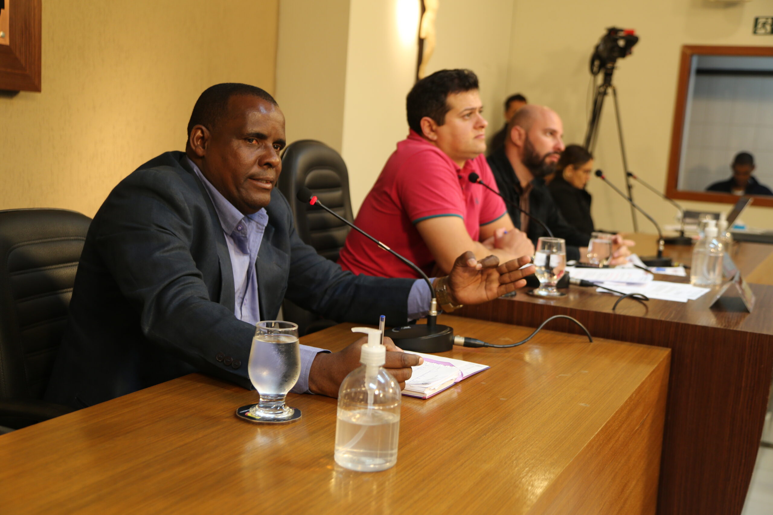 Coordenador esclarece situação de cemitérios de Viçosa