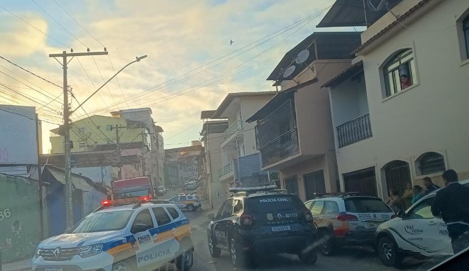 Homem é assassinado a tiros em frente a Apac de Viçosa