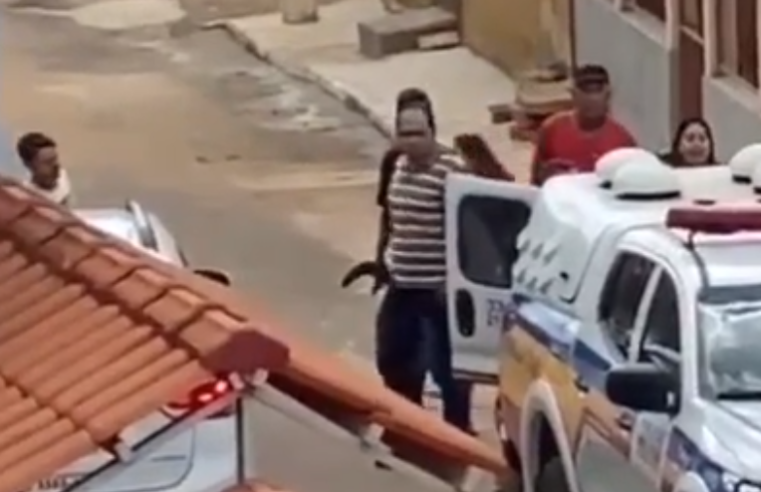 VÍDEO: veja o momento em que o homem, suspeito de matar a mulher a facadas, é preso em Guiricema