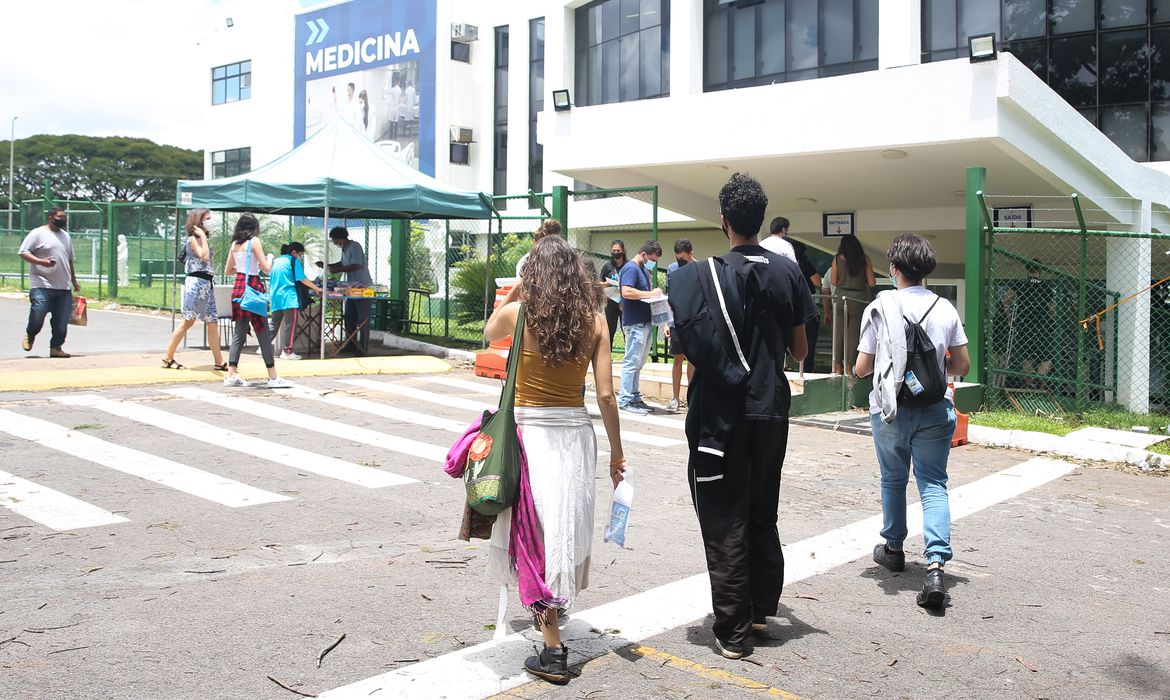 Termina hoje (2) o prazo para convocação de lista de espera do Fies