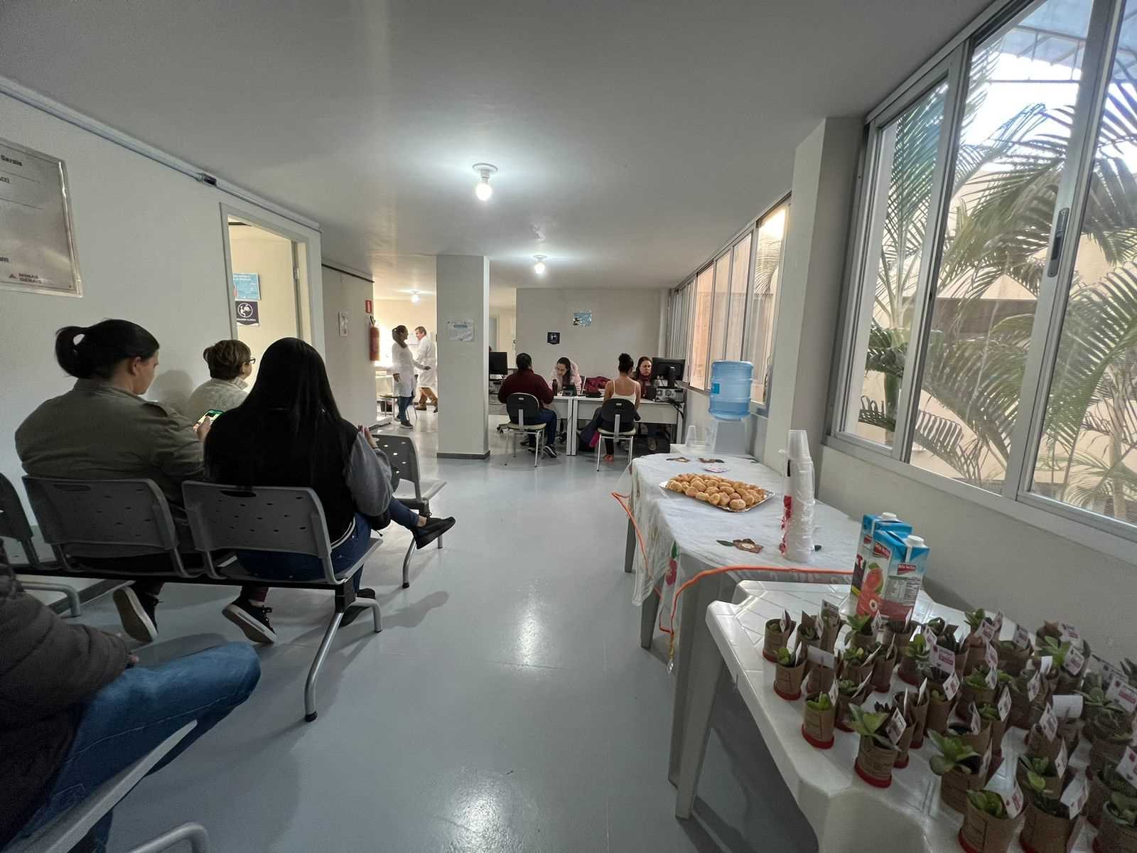 Hemominas Viçosa presta homenagem a doadores de sangue
