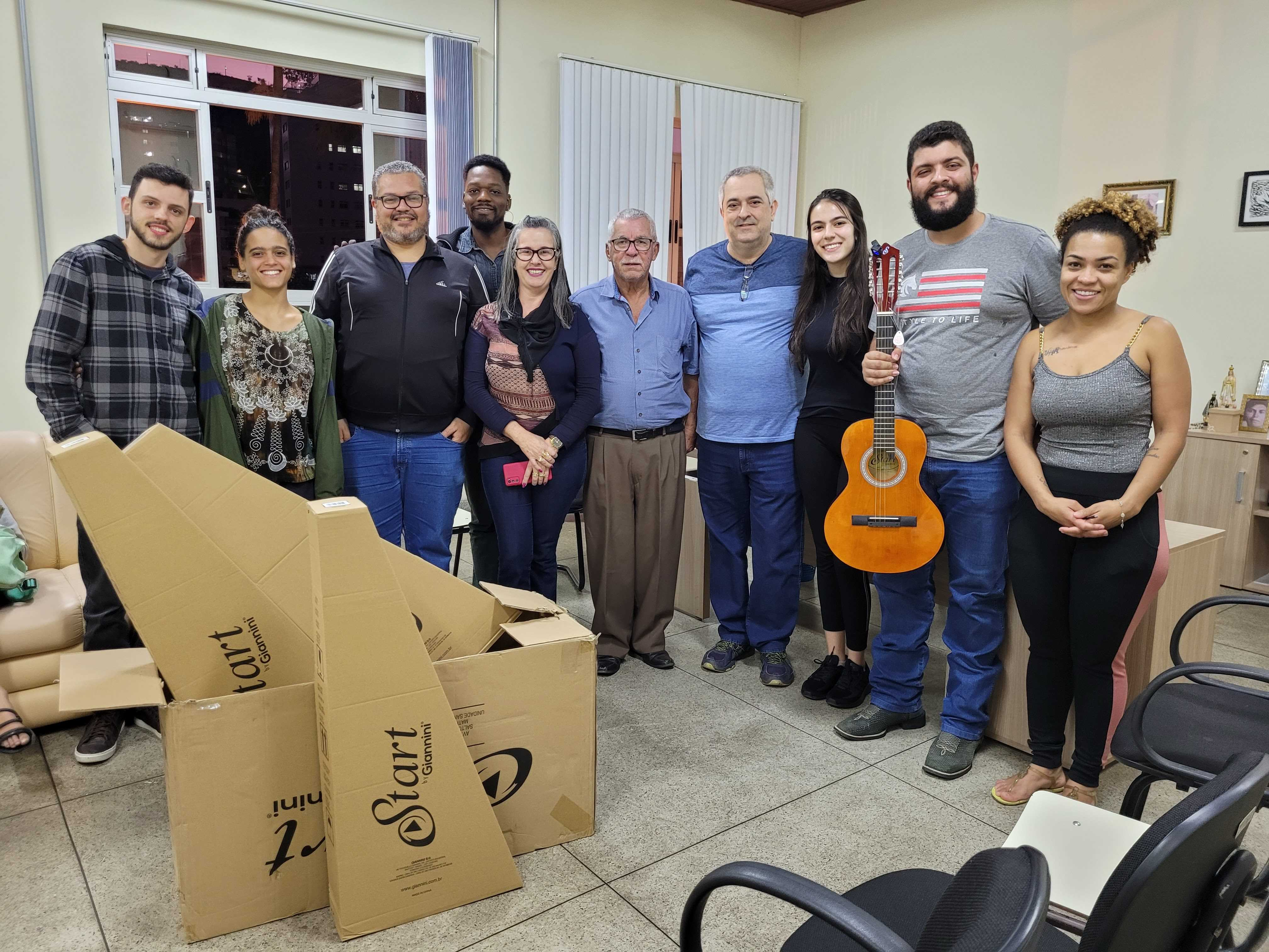 Centro Experimental de Artes recebe doação de seis violas