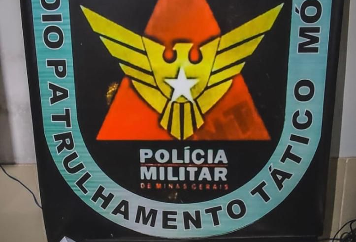 PM apreende drogas e prende indivíduo foragido em Viçosa