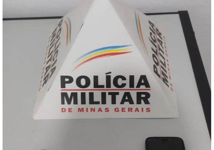 Araponga: PM apreende droga e recaptura foragido