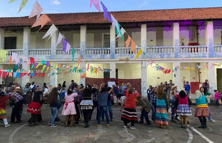 Prefeitura promove quadrilha para idosos do PMTI