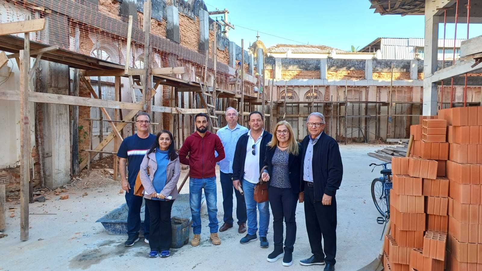 Comissão do COMPATH faz visita às obras do antigo Hotel Rubim