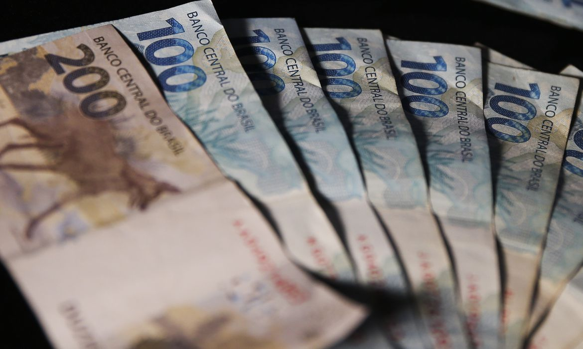 Receita abre consulta para 3º lote de restituição do Imposto de Renda; veja como consultar