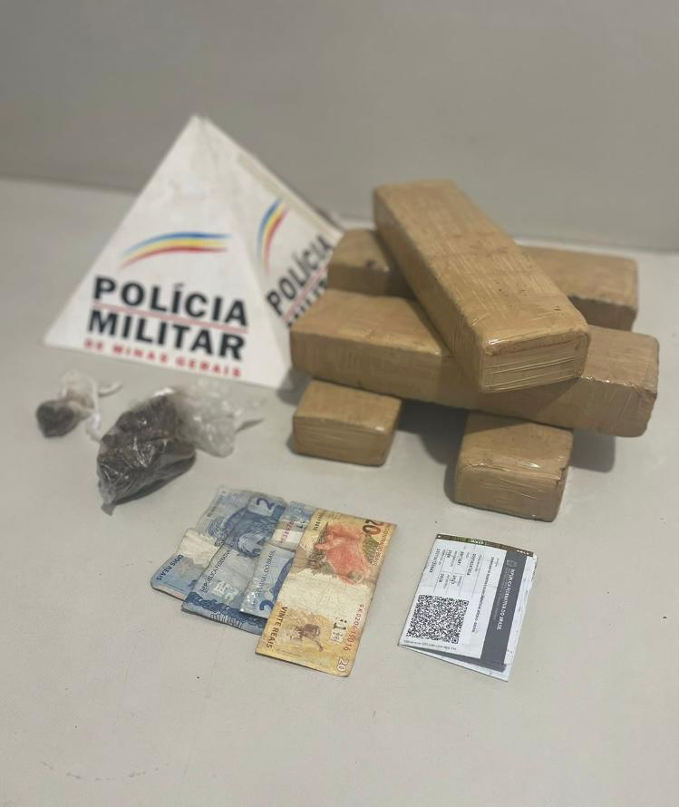 Região: homem é preso com drogas na mochila