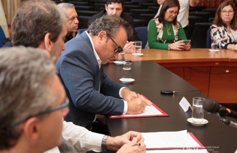 UFV e Seapa assinam acordo para criação do Núcleo de Pesquisa, Desenvolvimento e Inovação de Produtos Apícolas