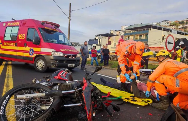 Região: acidente deixa motociclista com braços e pernas fraturados