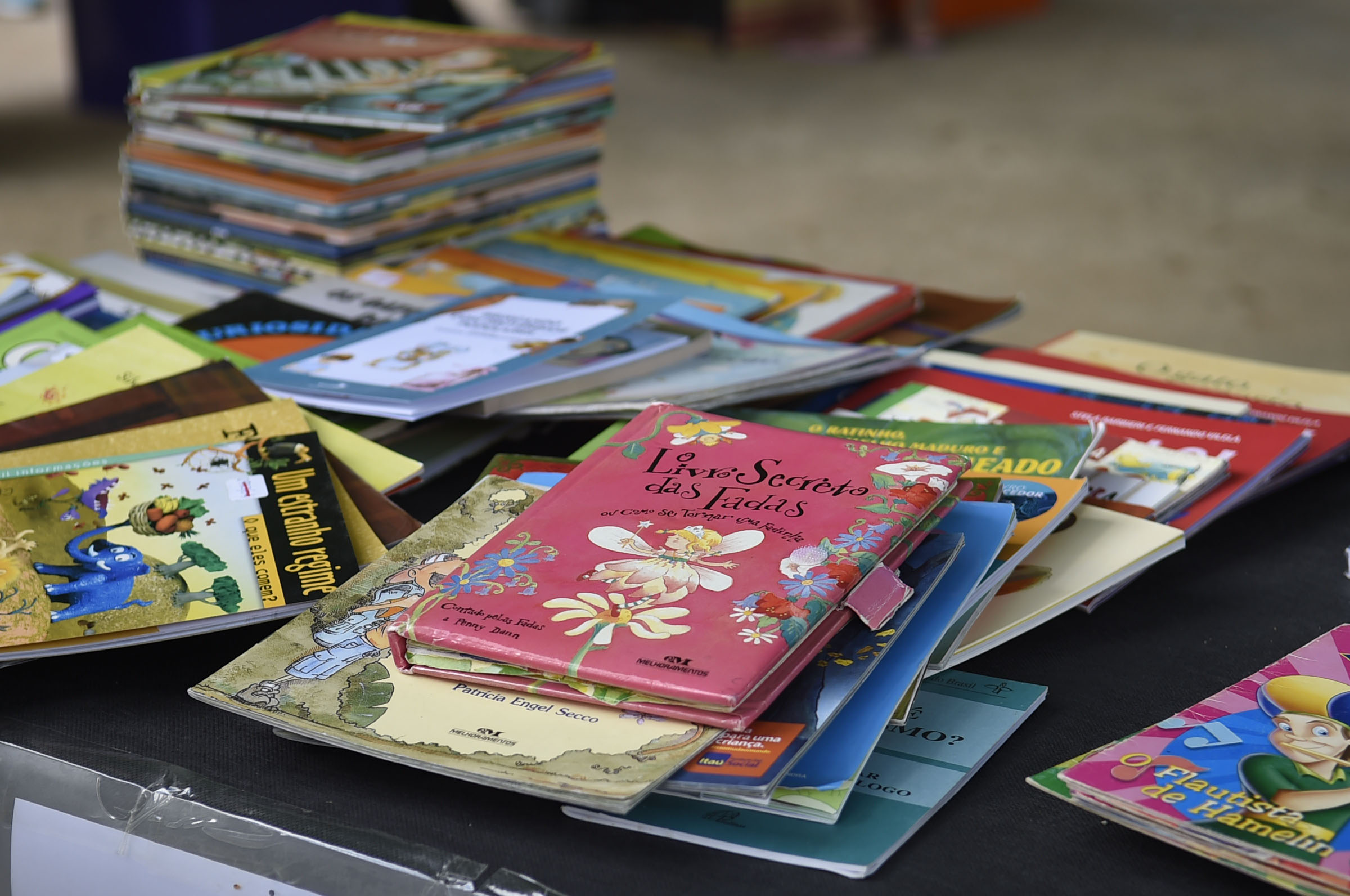 Quintal Solidário terá troca e doação de livros nesta quarta (16)