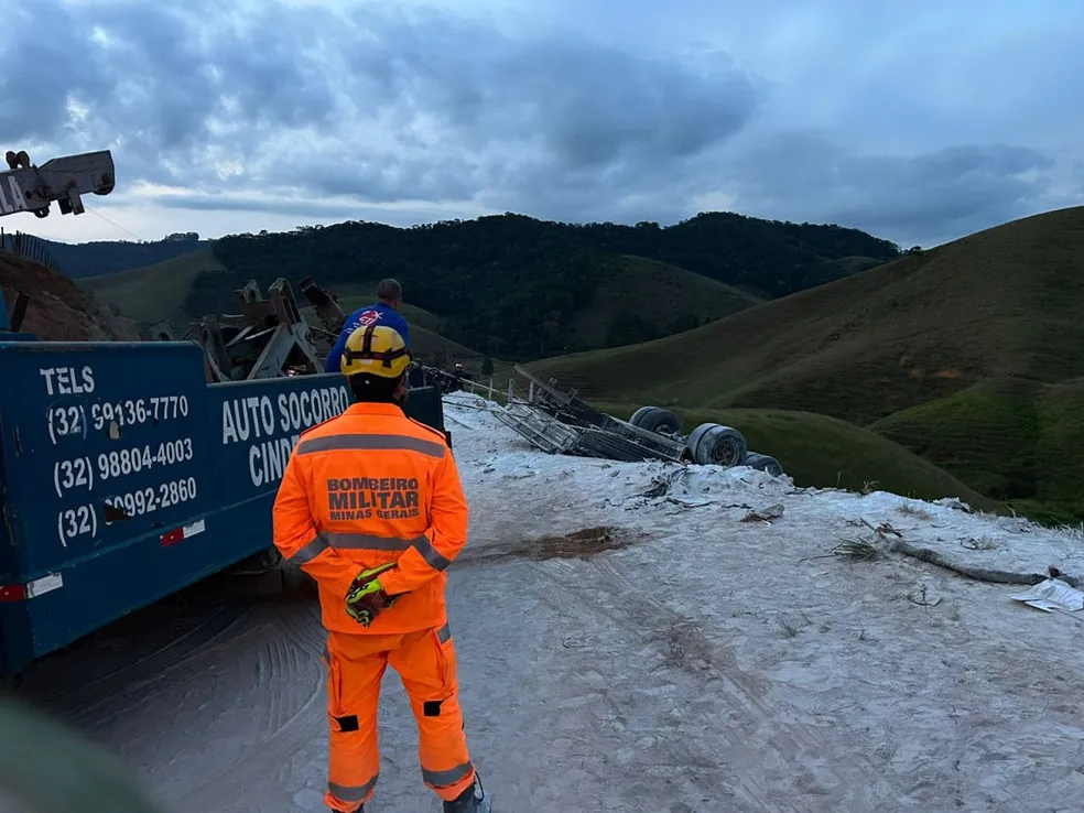 Morador de Teixeiras perde a vida em acidente com caminhão na BR-356