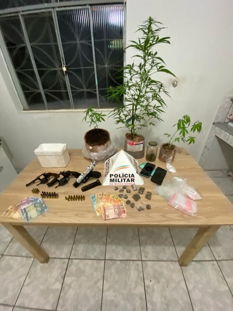Operação da PM apreende drogas e armas de fogo em Canaã