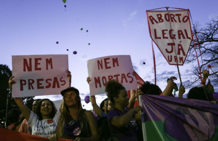 Legalização do aborto volta ao debate público com julgamento no STF
