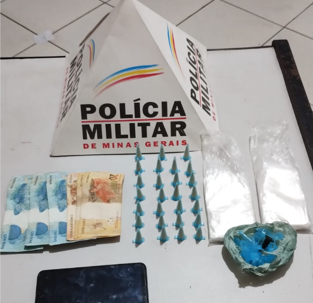 Guidoval: Polícia Militar cumpre mandado e prende casal por tráfico de drogas
