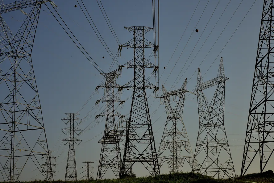 Cemig esclarece ‘apagões’ de energia na região