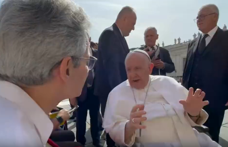 VÍDEO: em visita à Itália, Romeu Zema entrega café para Papa e afirma: “lutamos pela nossa liberdade”