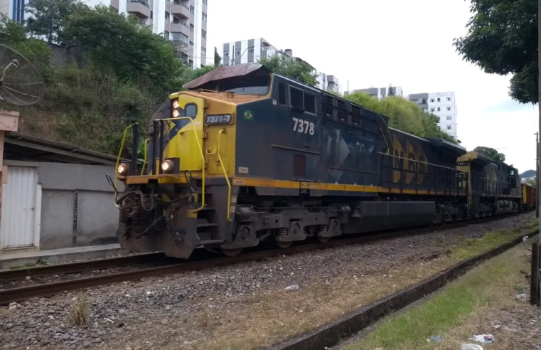 Zona da Mata: garota de 15 anos morre atropelada por trem