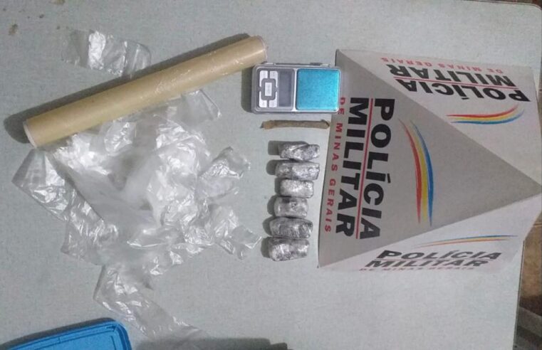 Cajuri: Menor é detido com drogas que seriam vendida em escola